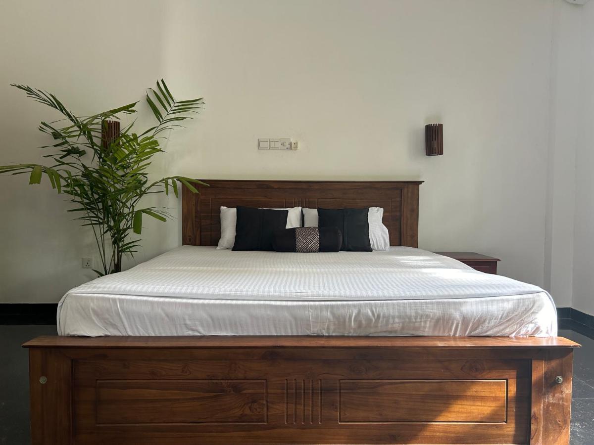 Hostel Why Not Mansion Habaraduwa Central Exteriér fotografie
